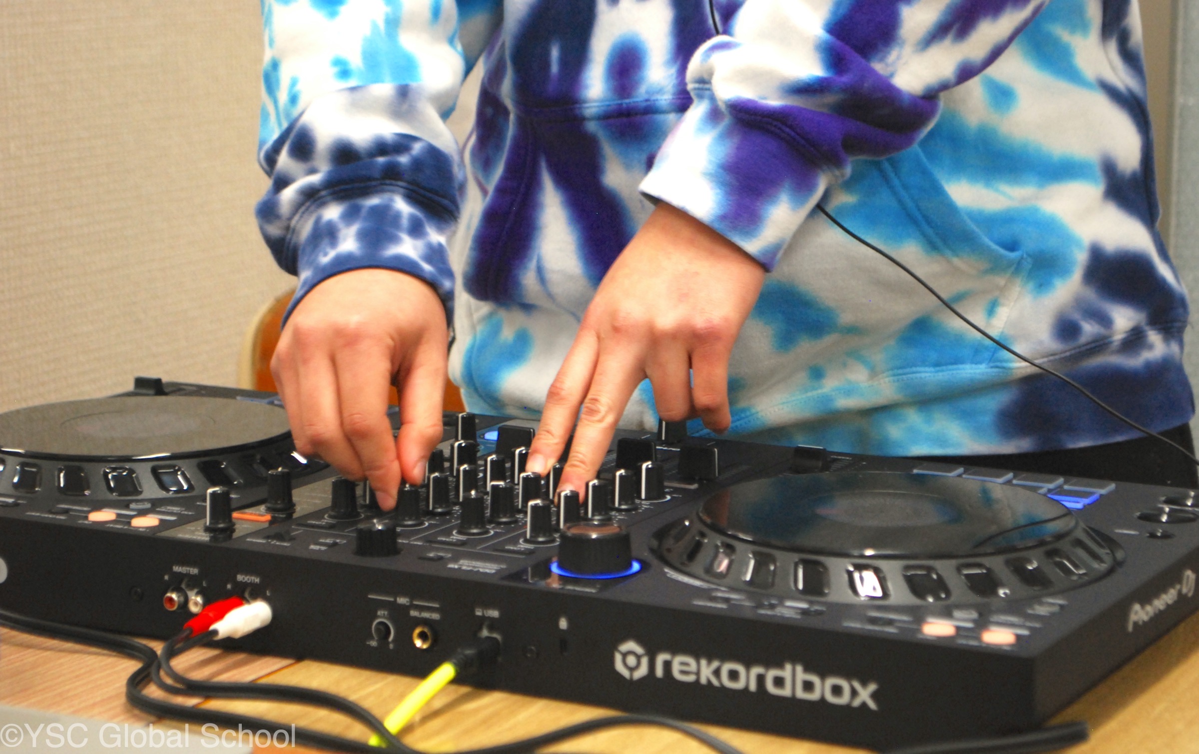 歌ありダンスありDJあり？！大盛況お楽しみ会！